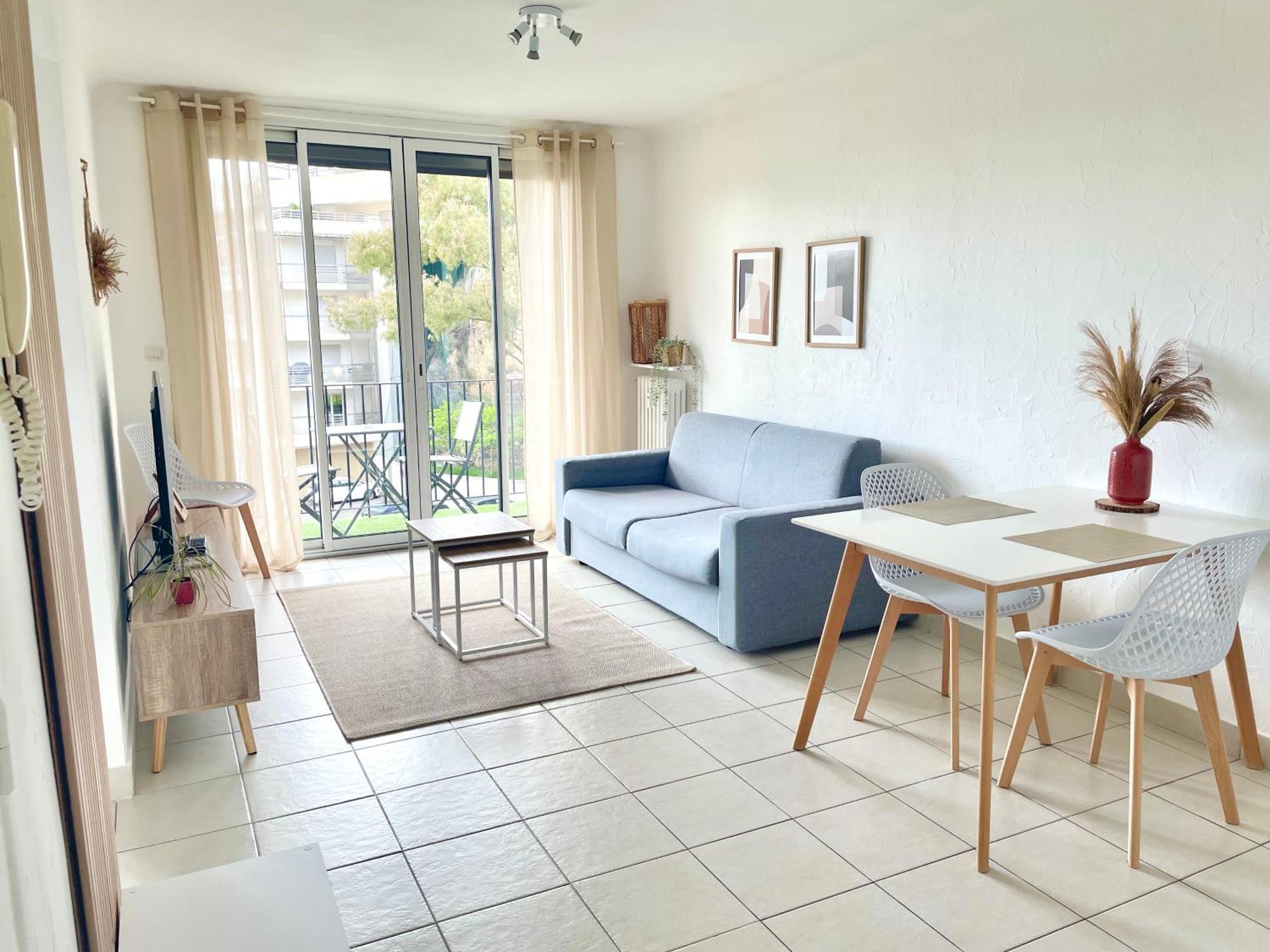 Appartement Cosy, Calme, Centre Ville Saint-Raphaël Kültér fotó